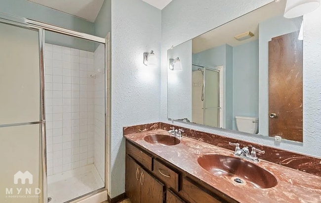 Photo - 527 Lancelot Dr
