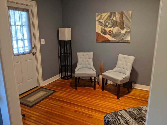 Building Photo - 18 Elm St Rental