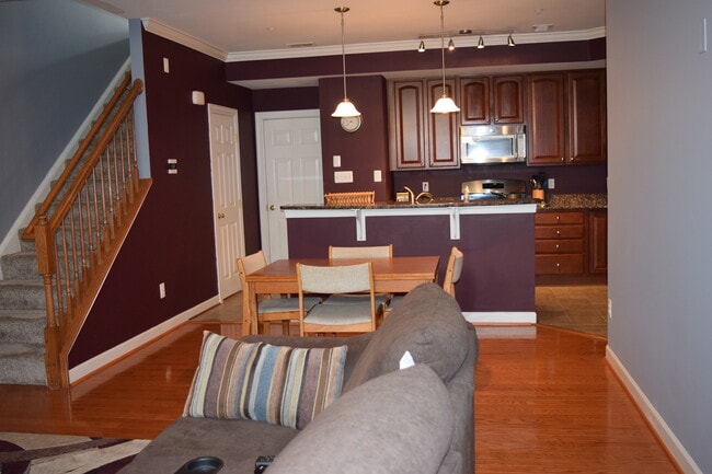 Photo - 2500 Eastbourne Dr