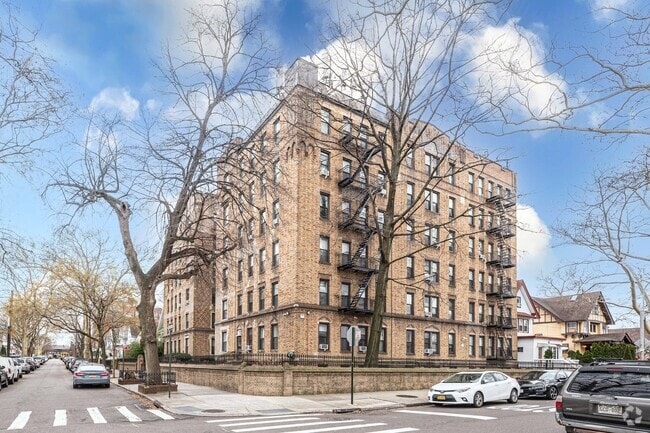 86-10 109th St - 86-10 109th St