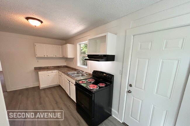 543 Walnut St