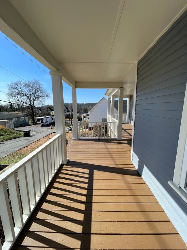 Photo - 3/1 House in South Rome $1295