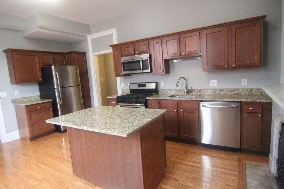 Photo - 1734 Bolton St Apartments