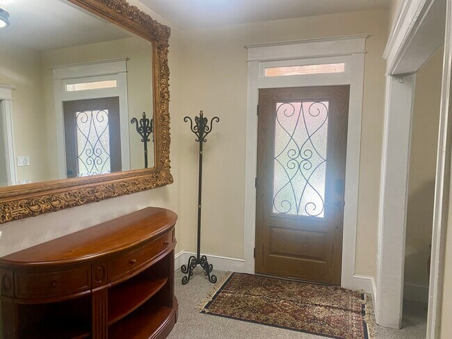 Entryway - 1333 Randolph St NW