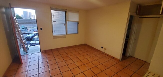 xx48 Lunalilo St Unit xx48 Lunalilo St. Apt 2E