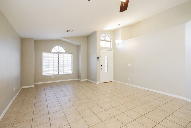 Photo - 15550 N Naegel Dr