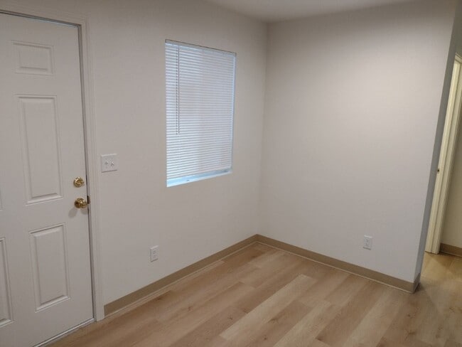 Photo - 450 J St