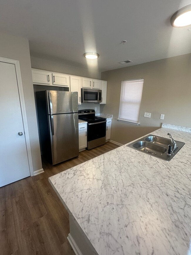 Photo - Great 2BD/2BA Condo On the Memphis/Germantown Line! Unit 4