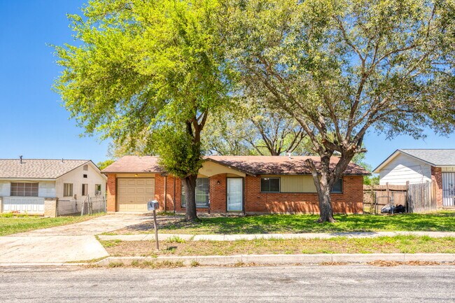 Building Photo - 5231 Silvertip Dr