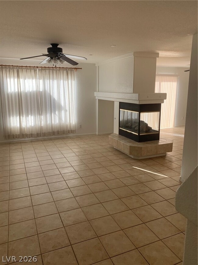 Photo - 7575 Aurora Glow St