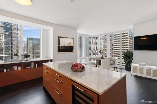 Photo - 301 Mission St