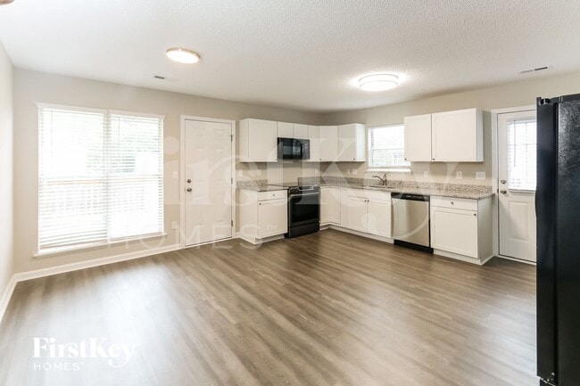 Photo - 204 Coventry Dr