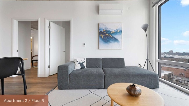 Building Photo - 853 W Blackhawk St