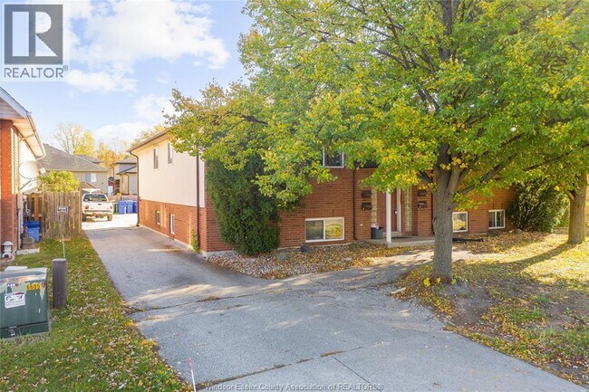 Photo - 1970 Daytona Ave