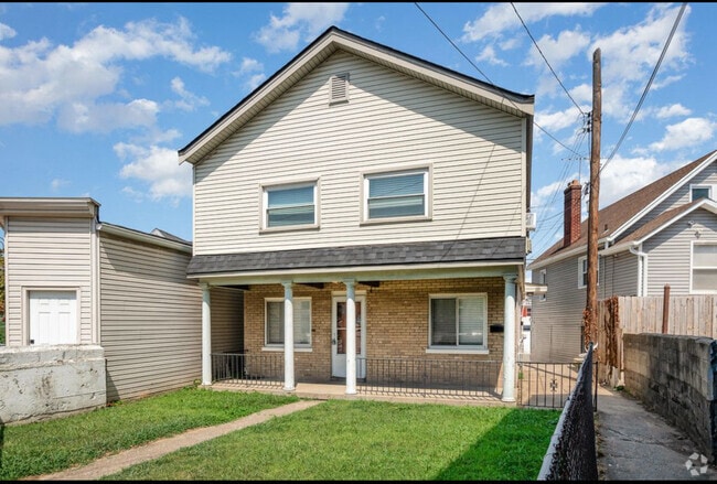 Building Photo - 117 1/2 Adela Ave Rental