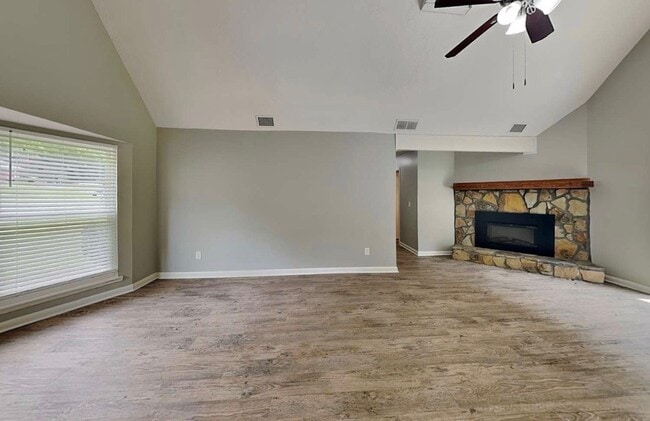 Photo - 2621 Hereford Ct SW