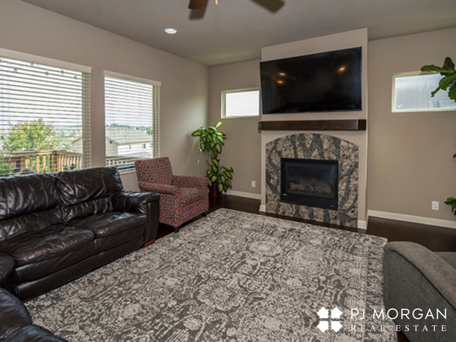 Photo - 17214 Meredith Ave