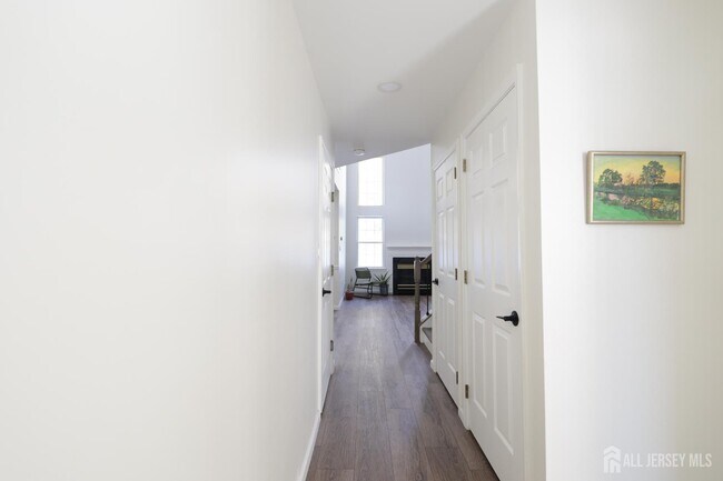 Photo - 42 Pennsbury Way