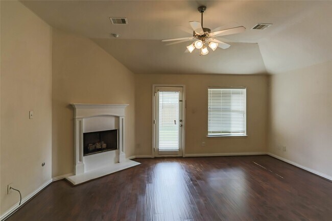 Photo - 1327 Maple Ace Dr