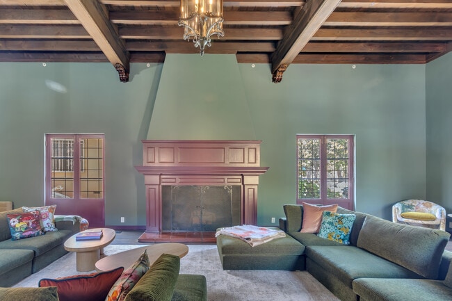 Photo - 624 Hilgard Ave