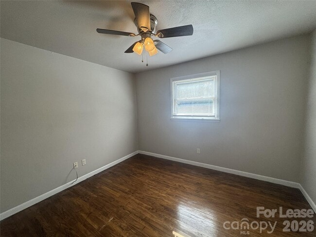 Photo - 333 Laurel St