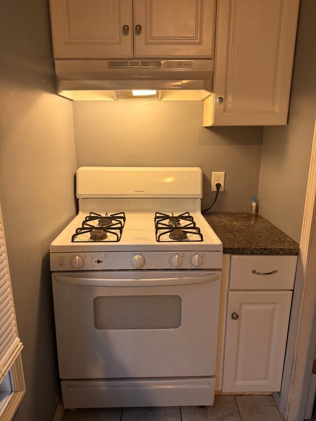 146 Chandler St Unit 4