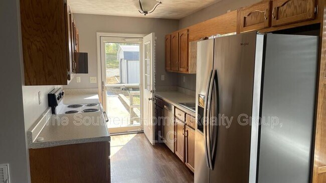 Photo - 609 Lakewood Dr