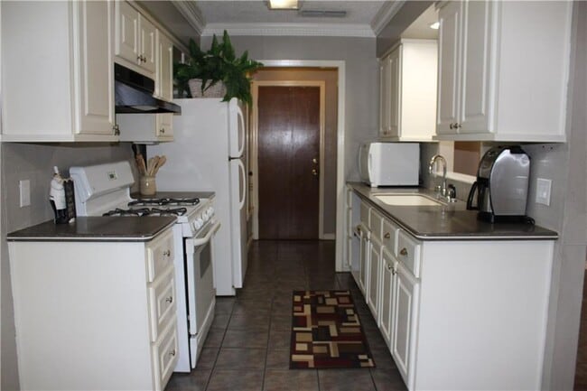Photo - 1702 Goodson Ln