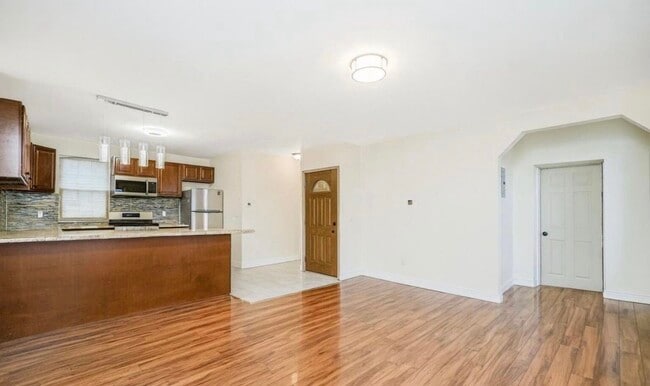 Photo - 71 Windom Ave Unit 2