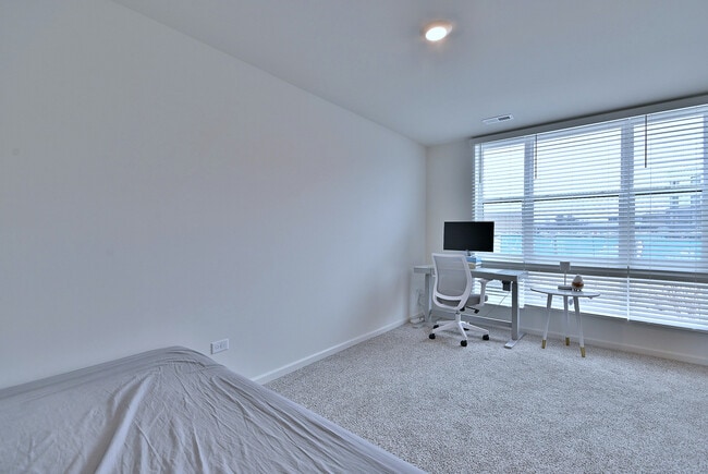 Photo - 332 Summit Cir