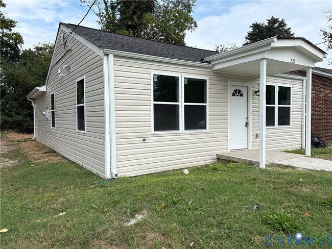 Building Photo - 321 St Mark St