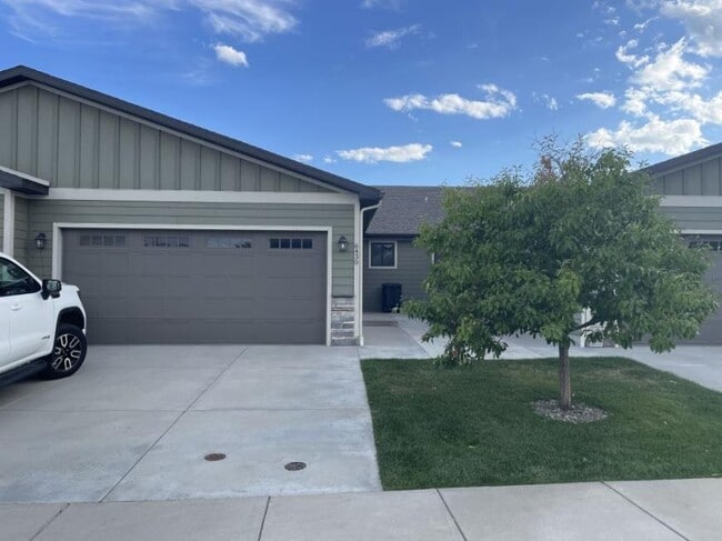 Building Photo - 3 bedroom in Billings MT 59106 Rental
