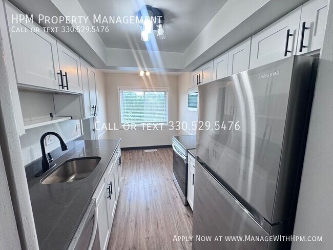 Photo - 3311 Warrensville Center Rd Unidad A-PH12