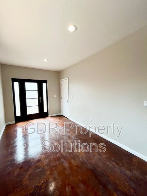 Building Photo - 2530 Veranda Rd NW Unit A Rental
