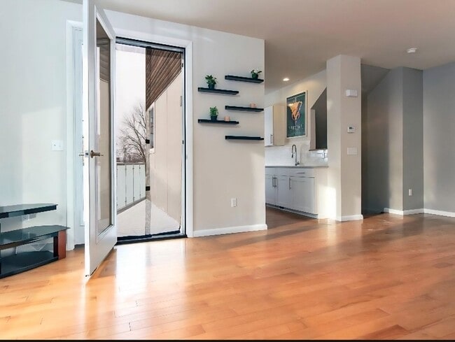 Photo - 3647 Penn Ave