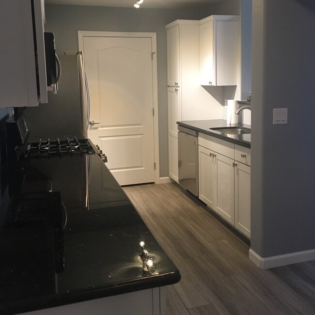 Photo - Stylish Upgraded One-Bedroom Condo in a Ga...