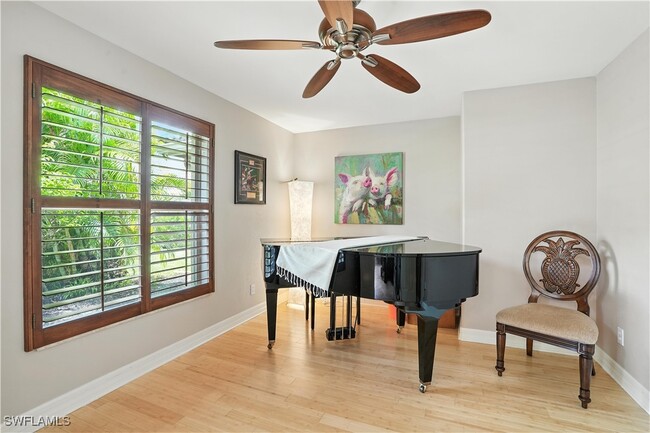 Photo - 1381 Areca Cove