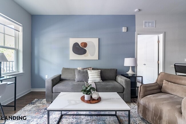 Building Photo - 1225 Utica Dr