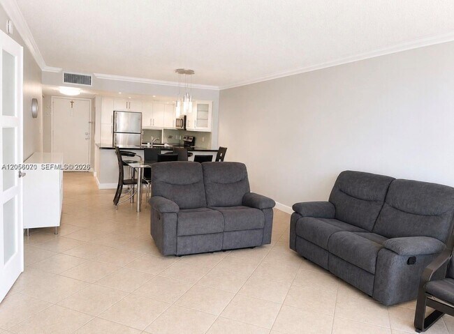 Photo - 2000 Atlantic Shores Blvd Unit 316