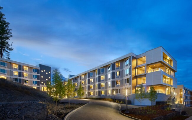 Photo - 802 Academy Way