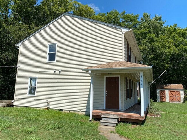 Photo - Charming 2-Bedroom Duplex in the Heart of ...