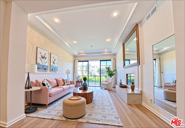 Building Photo - 234 S Gale Dr Unit 308