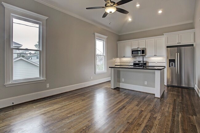 Building Photo - 1131 Oxford St