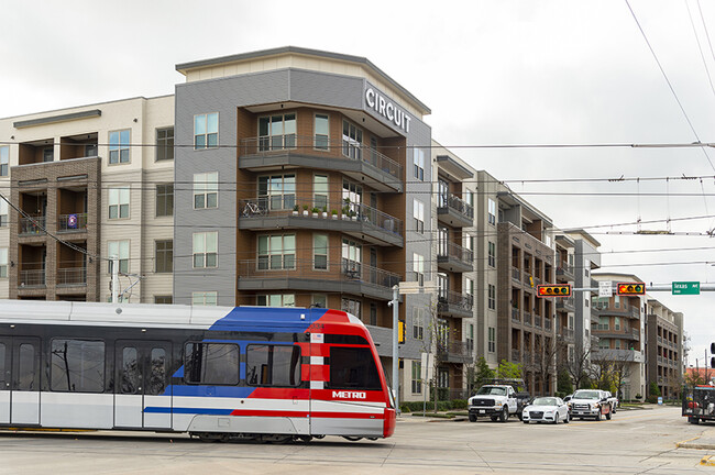 Photo - Circuit Apartments