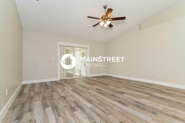 Photo - 3 Bedroom Pet-Friendly Home in CLERMONT, FL with Main Street Renewal