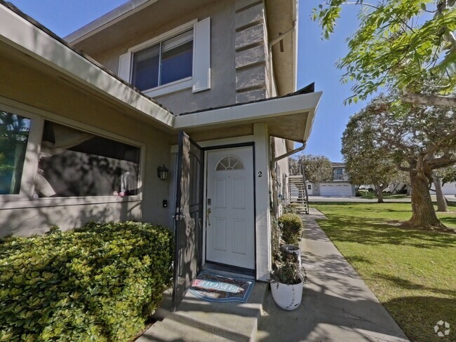 Building Photo - 2-Bedroom Townhome in Carpinteria – Pool, ... Unit #2