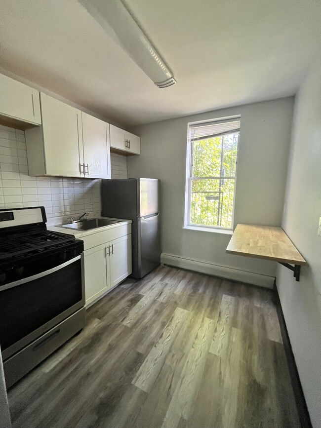 89-91 East 25th St 3 - 90 E 25th St Apartments Unit 3