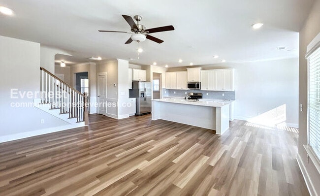 Photo - 1435 Firelight Wy