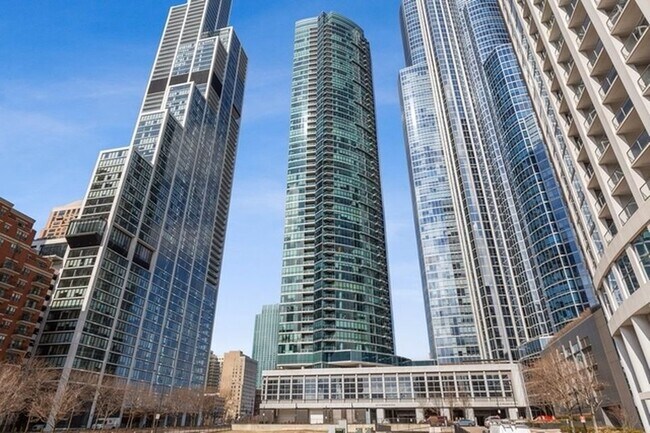 Building Photo - 1201 S Prairie Ave Unit 4206