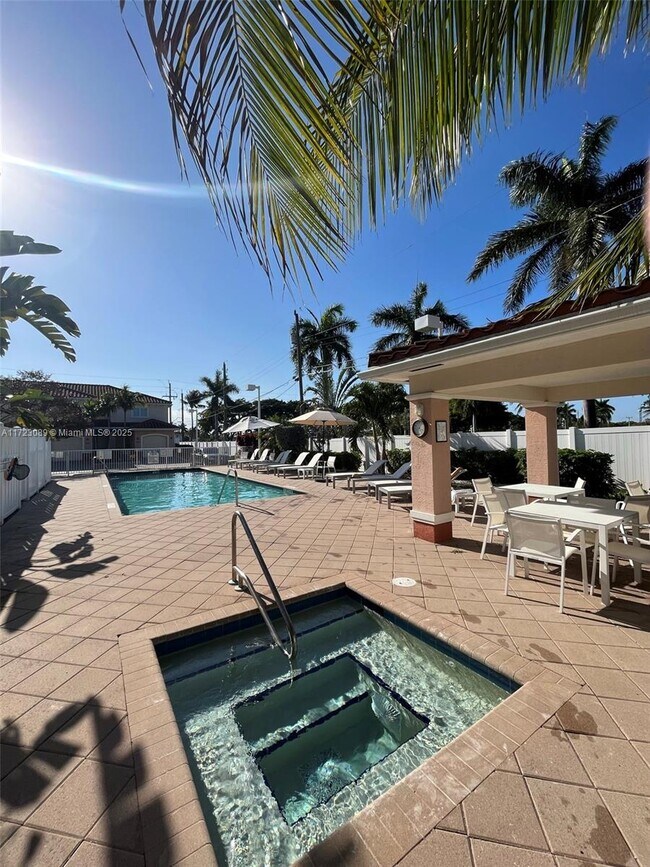 Photo - 2333 SE 5th St